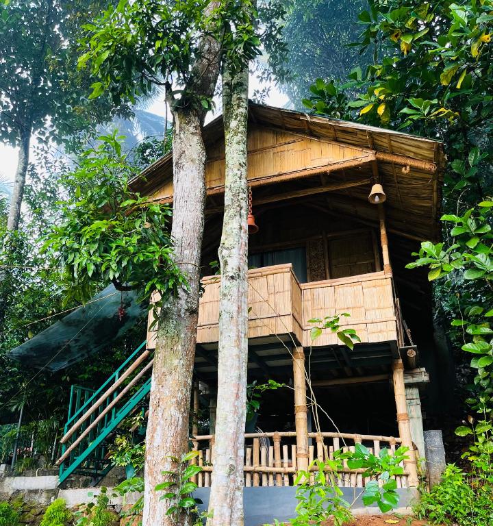 Zahrada ubytování Fab - Bamboo Hut with Open Shower