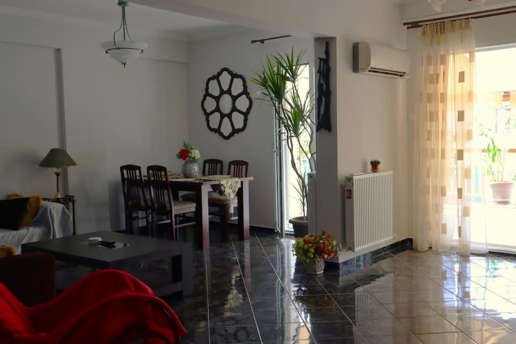 Great Apartment, Large Balcony by Thanos