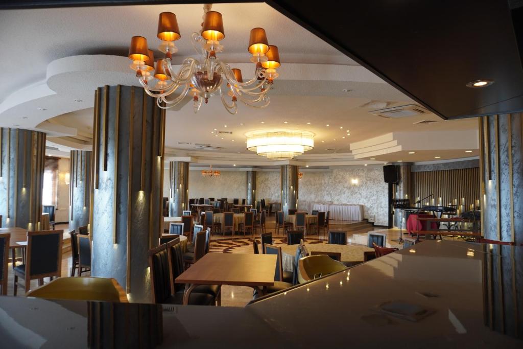 Restaurace v ubytování Anadolu Hotels Esenboga Thermal