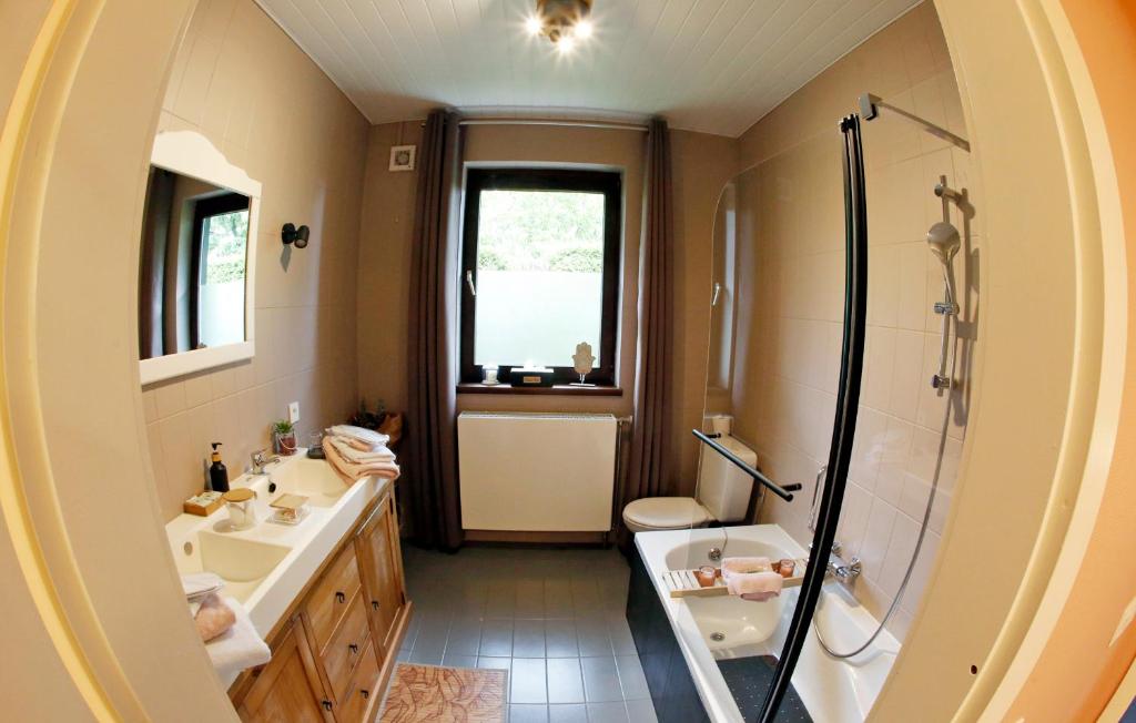 Koupelna v ubytování B&B Au Coq en Pate