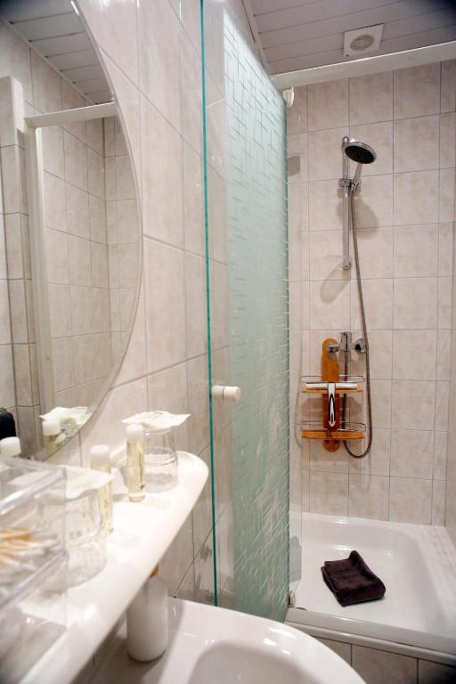 Koupelna v ubytování B&B Au Coq en Pate