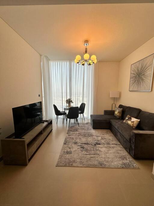 Fotografie z fotogalerie ubytování Stylish 1 bedroom Downtown Dubai view v Dubaji