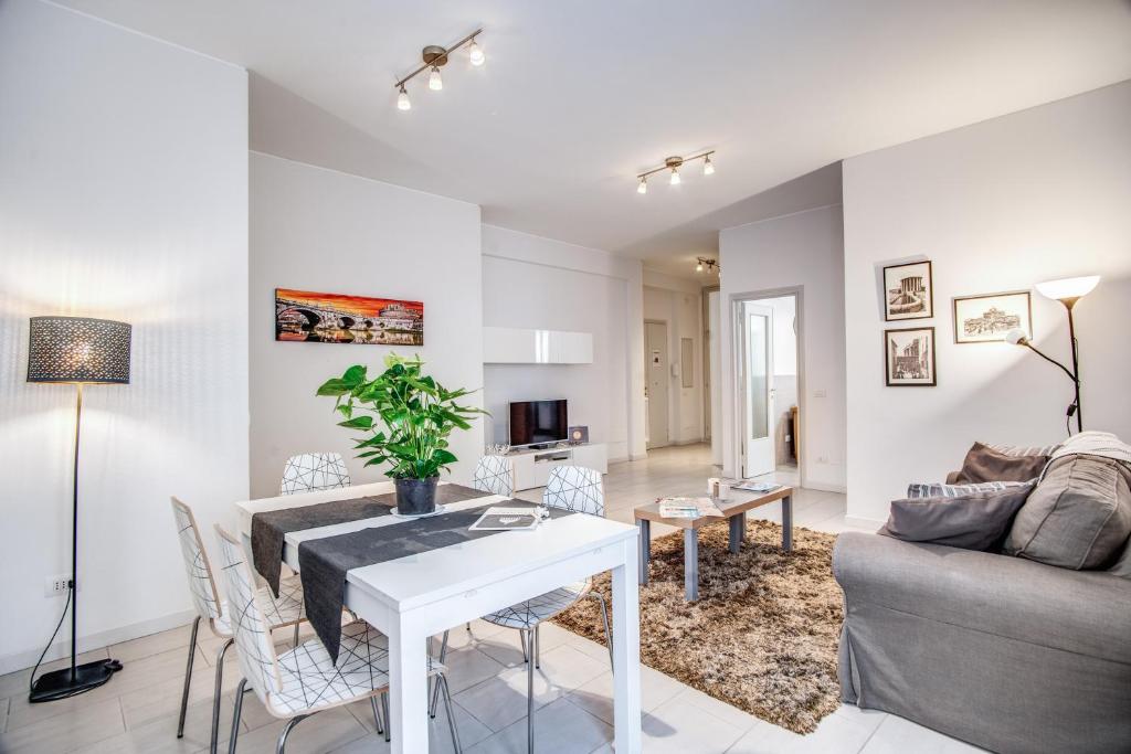 Vaticanum Modern & Family Apartment