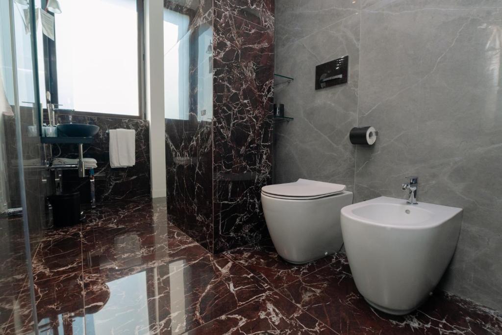 10 KEYS MILANO - Resim 12