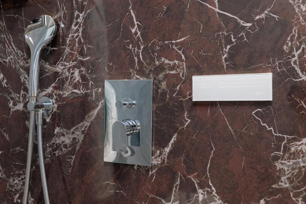 10 KEYS MILANO - Resim 21