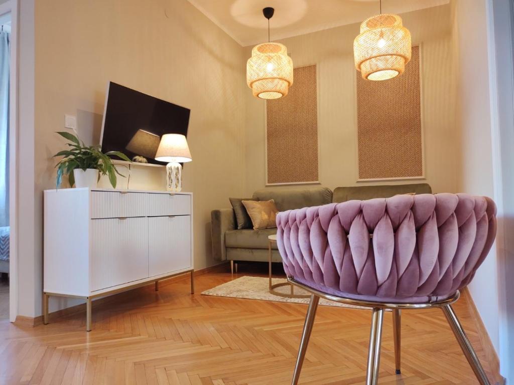 Day & Night by Cooee Apartments - 5