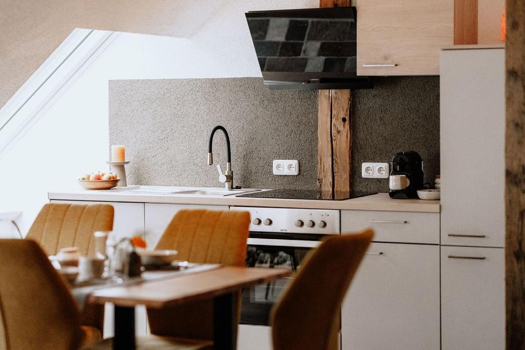 Kuchyň nebo kuchyňský kout v ubytování Das Schutzhaus-Bed and Breakfast-Dein Basislager im Salzkammergut