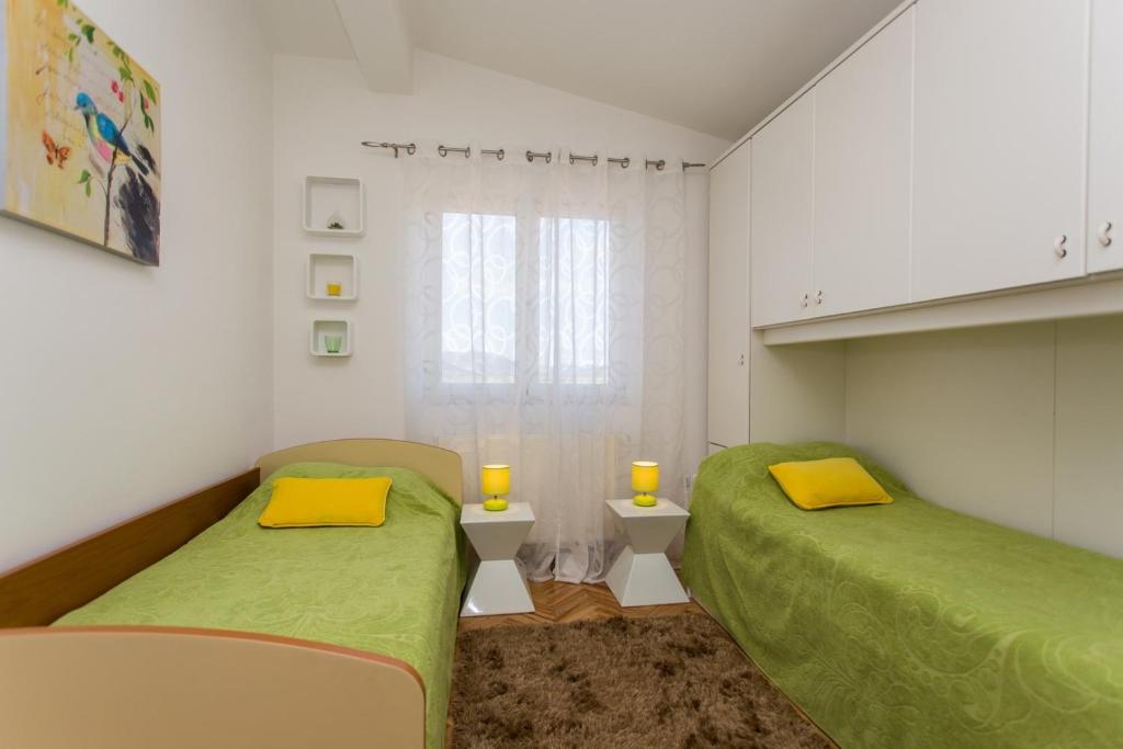 Posteľ alebo postele v izbe v ubytovaní Villa Almas - Heated Pool, Sauna, Gym and Tennis Court
