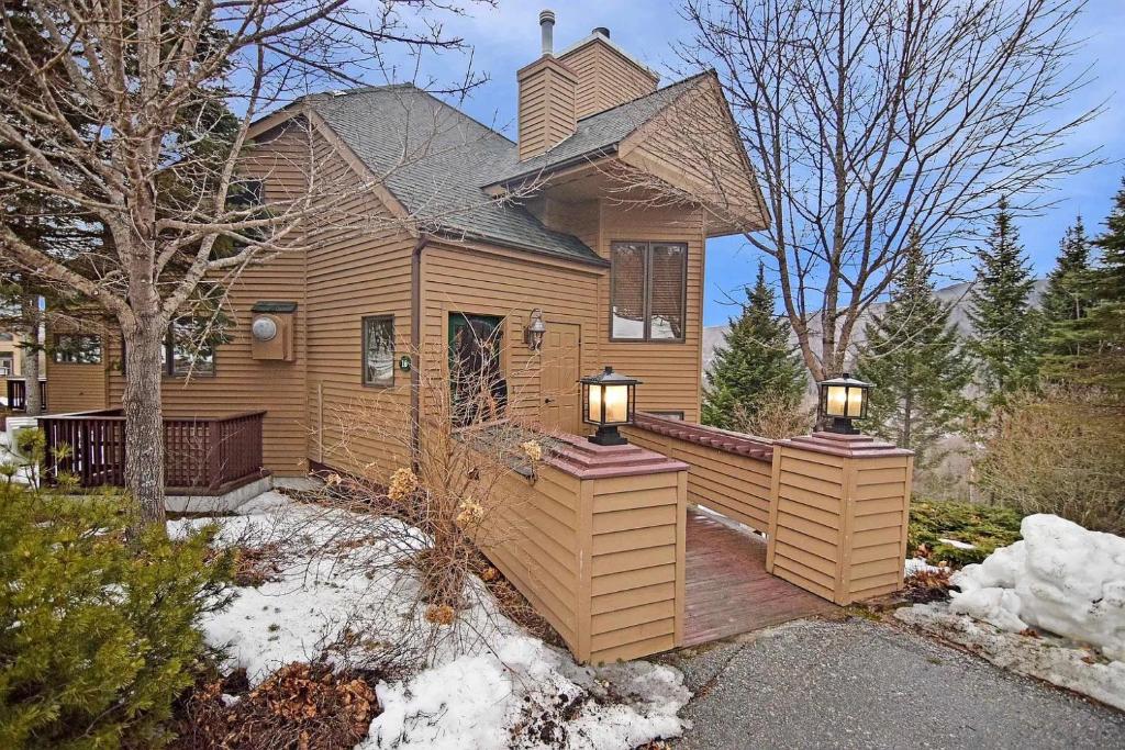 CR16 Ski-in/Out luxury home mountain views Bretton Woods v zime