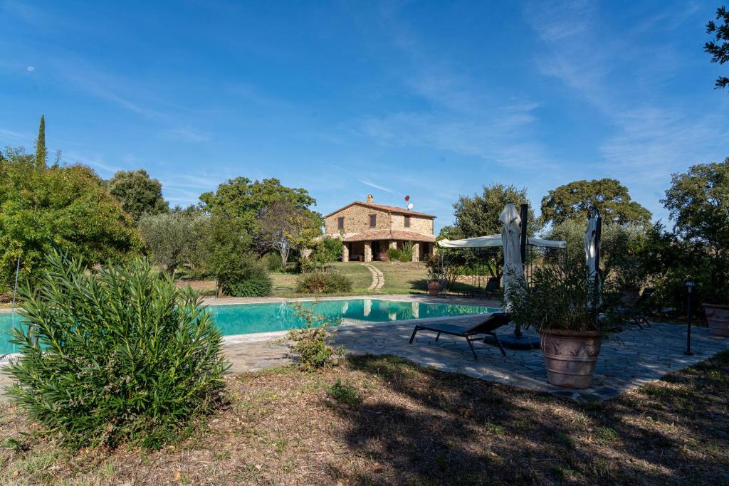 Hồ bơi trong/gần Tenuta La Veduta