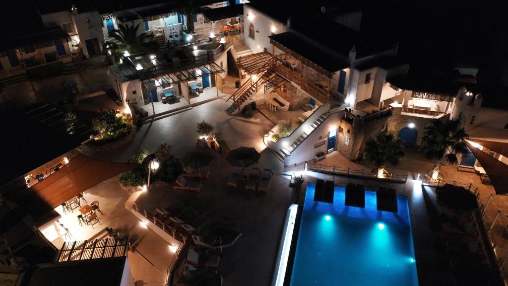 Bazén v ubytování Alexandros Mykonos nebo v jeho okolí