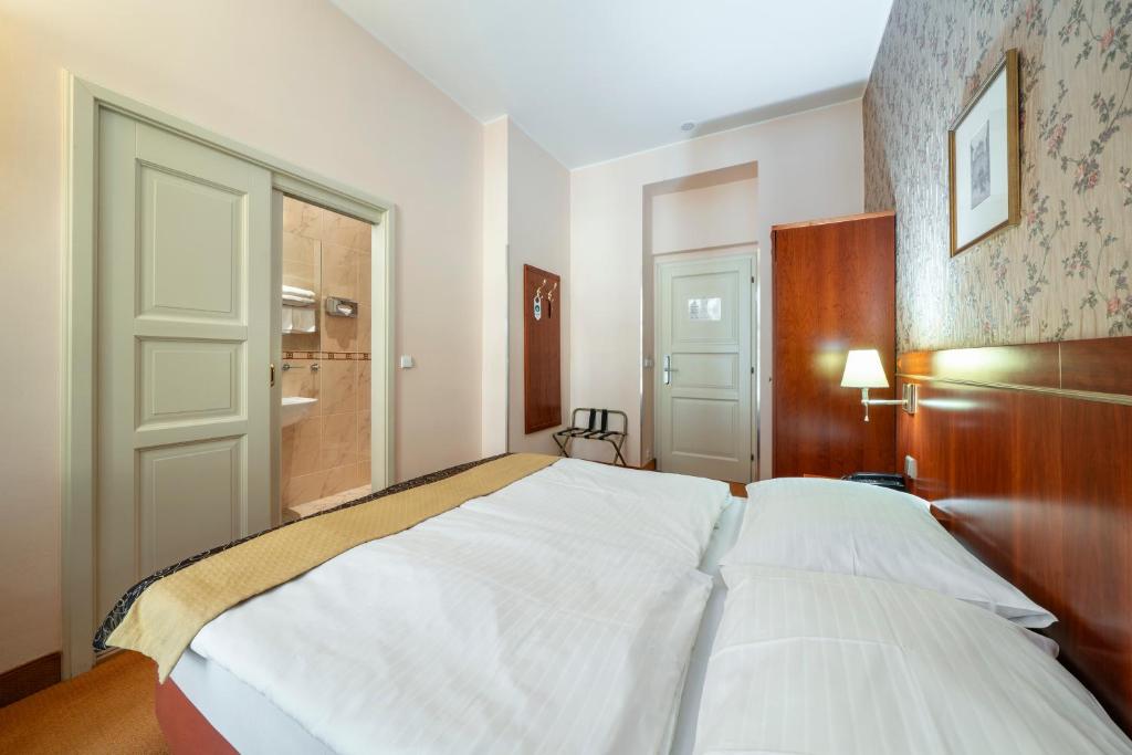 Hotel Raffaello Prague - Resim 45