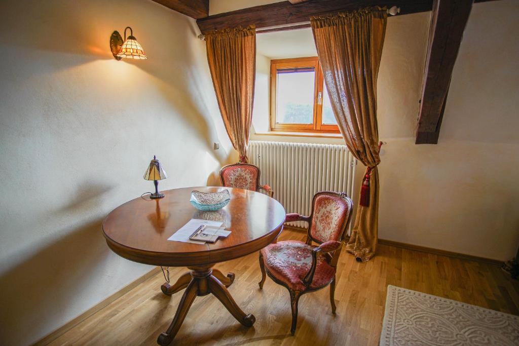 Hotel & Tagungszentrum Schloss Hohenfels - Habitación Doble Con Baño Privado