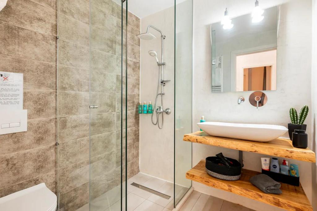 A bathroom at Santa Triada