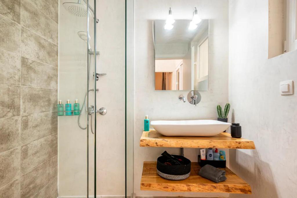 A bathroom at Santa Triada