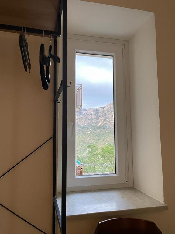 Nespecifikovaný výhled na hory nebo výhled na hory při pohledu z bed and breakfast