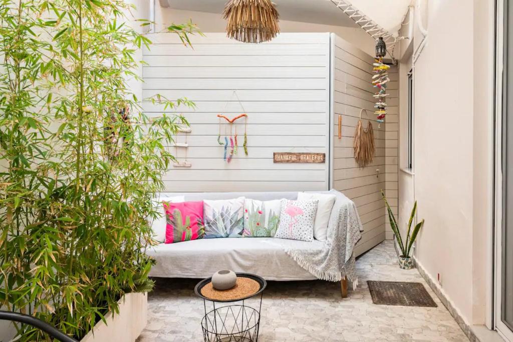 A seating area at Santa Triada