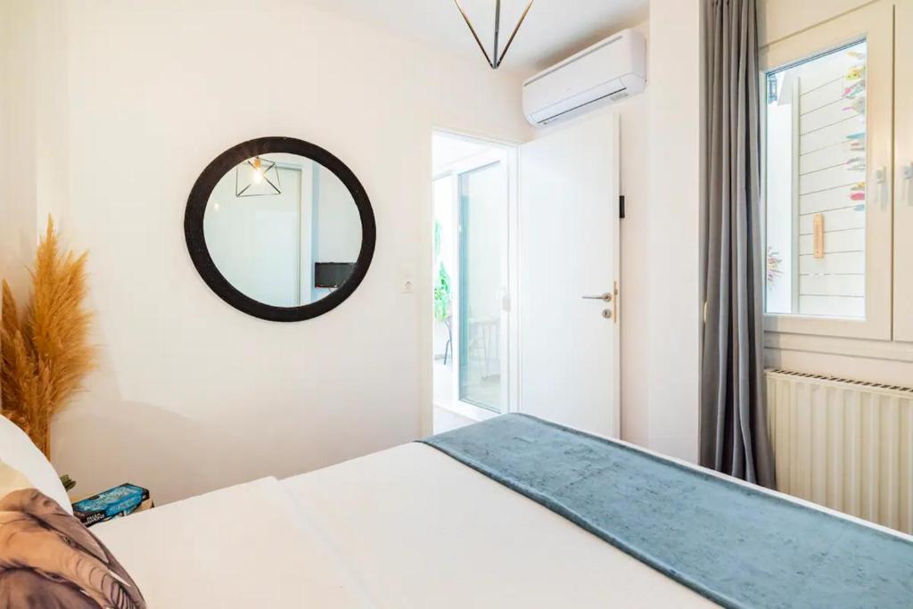A bed or beds in a room at Santa Triada