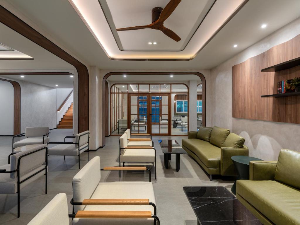 Posezení v ubytování Panmanee Hotel-Newly Renovated