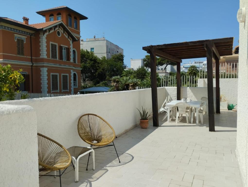 Balkón alebo terasa v ubytovaní Santa Marinella Appartamento centralissimo a 2 passi dal mare