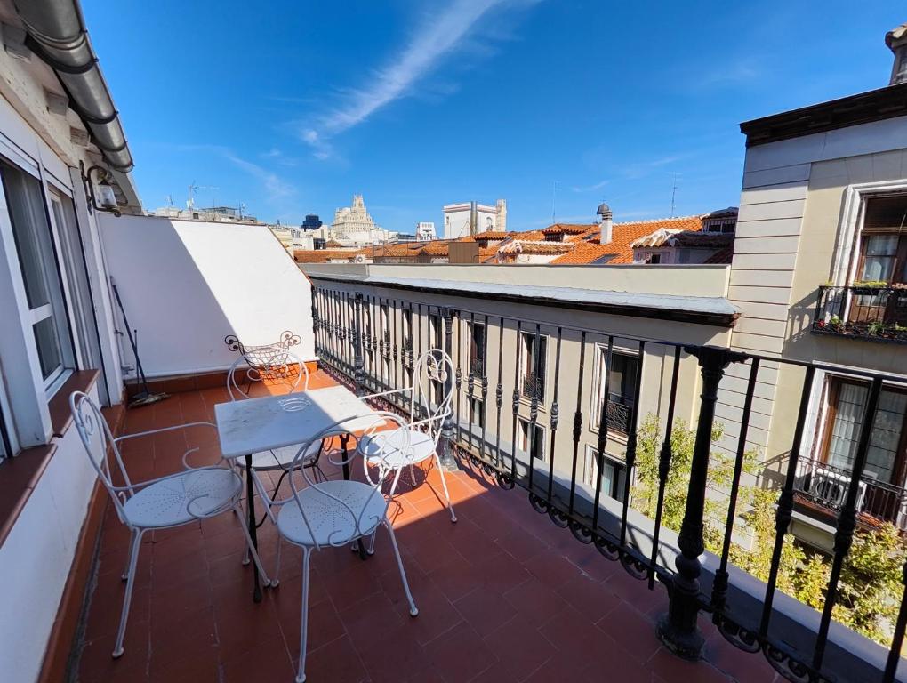 Apartamentos Mayor Centro - Apartamento De Dos Habitaciones Con Terraza