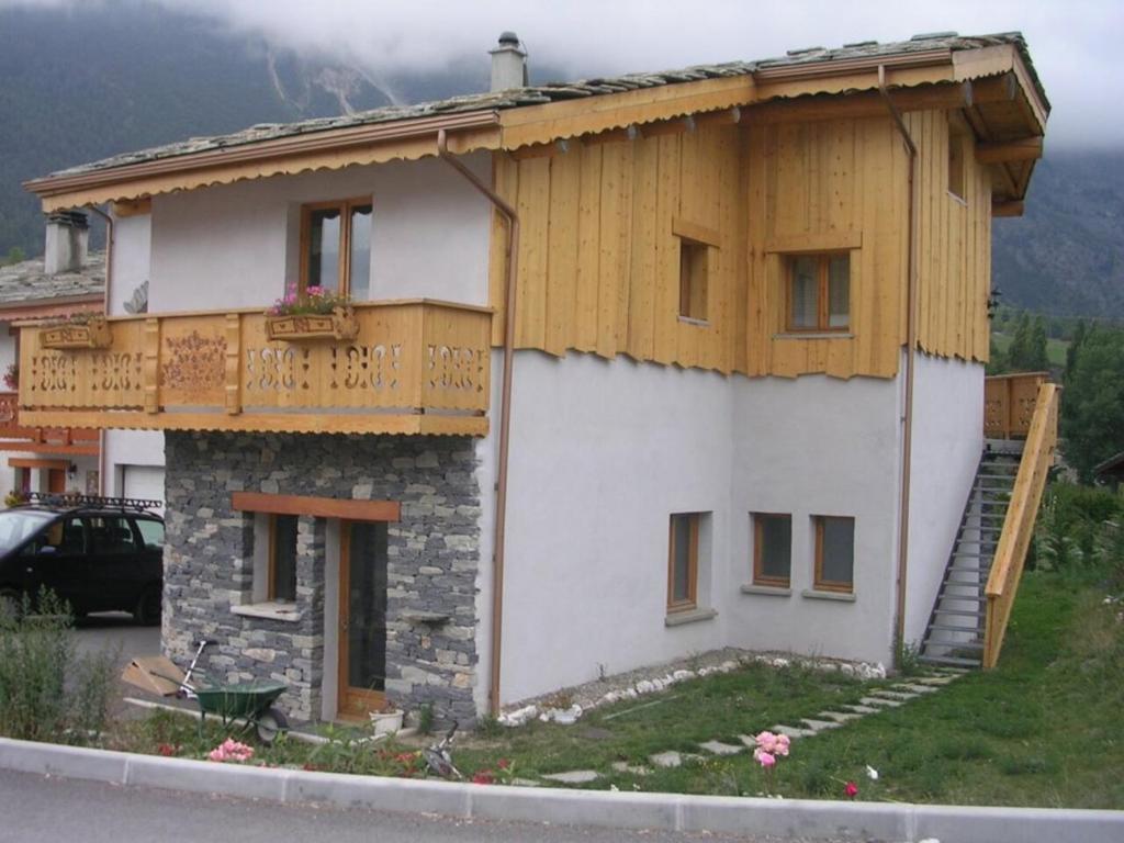 Budova, v ktorej sa apartmán nachádza