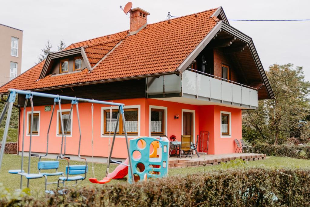 Budova, v ktorej sa apartmán nachádza