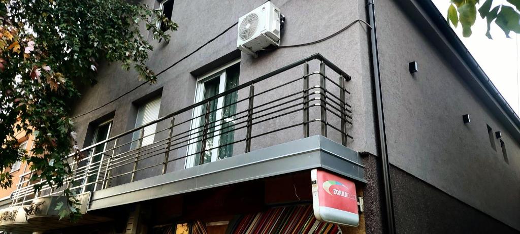 Budova, kde se apartmán nachází
