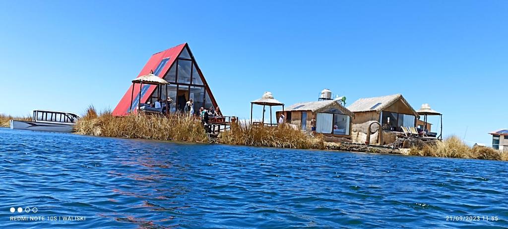 Uros Waliski Lodge - Housity