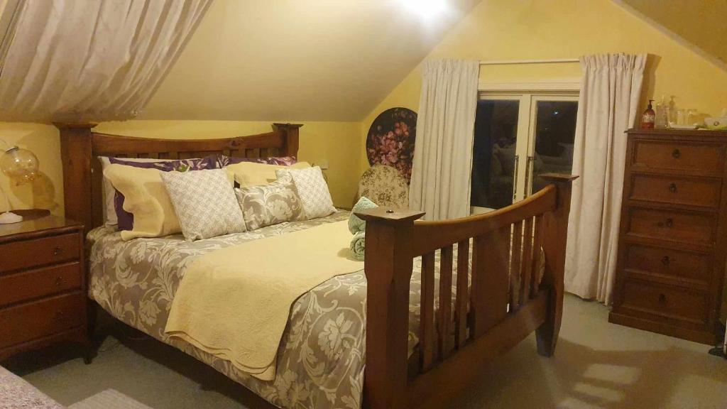 Postel nebo postele na pokoji v ubytování Century House B & B flatlette