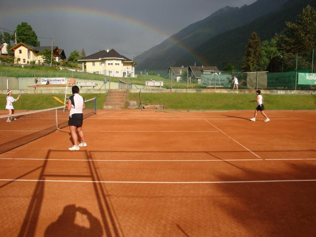 Tenis a/nebo squash v ubytování Sporthotel Mölltal nebo okolí