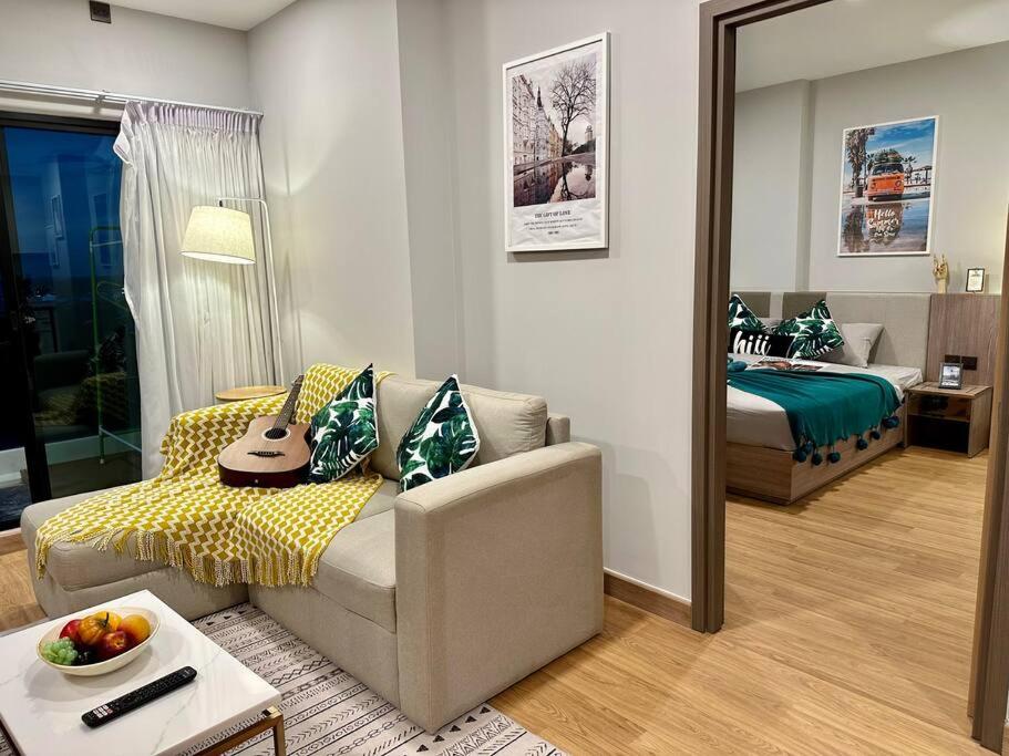 Posezení v ubytování Astra sky river High floor,3 bedrooms 97㎡ 山景房带浴缸