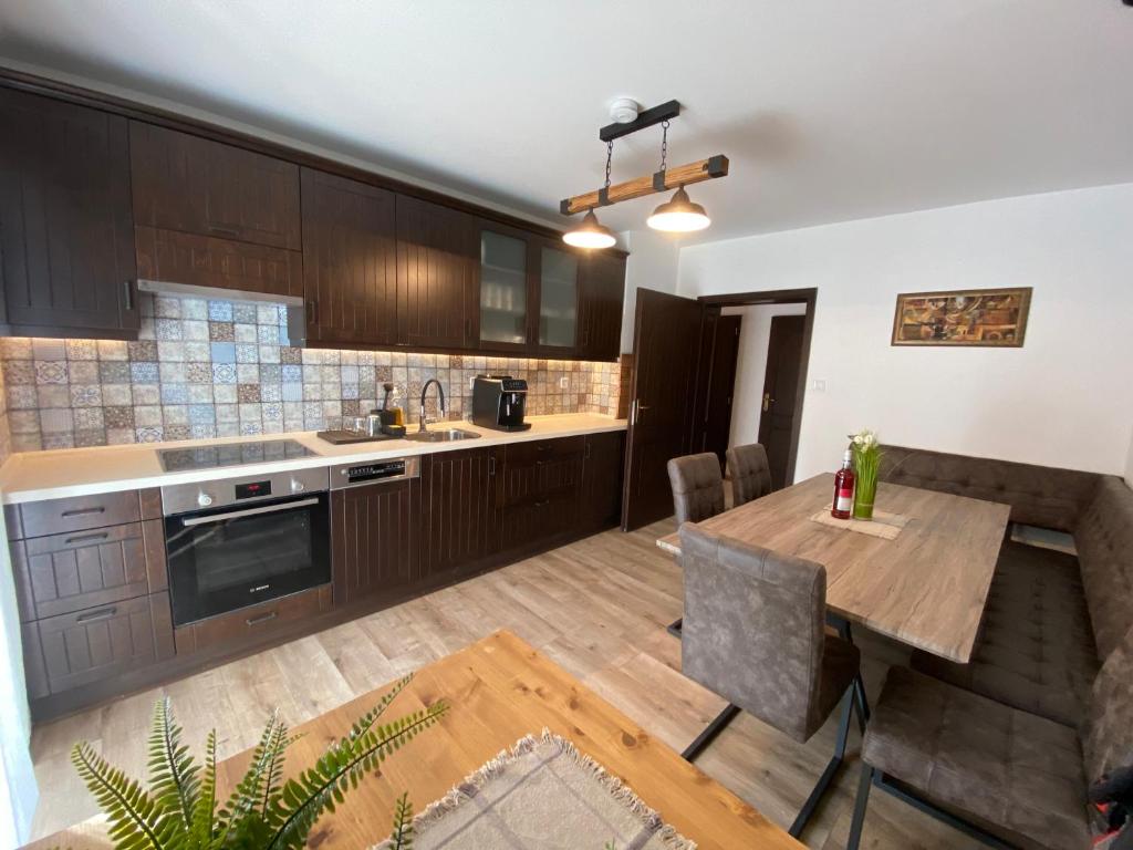 Kuchyň nebo kuchyňský kout v ubytování Haus Alpenblick Mölltal