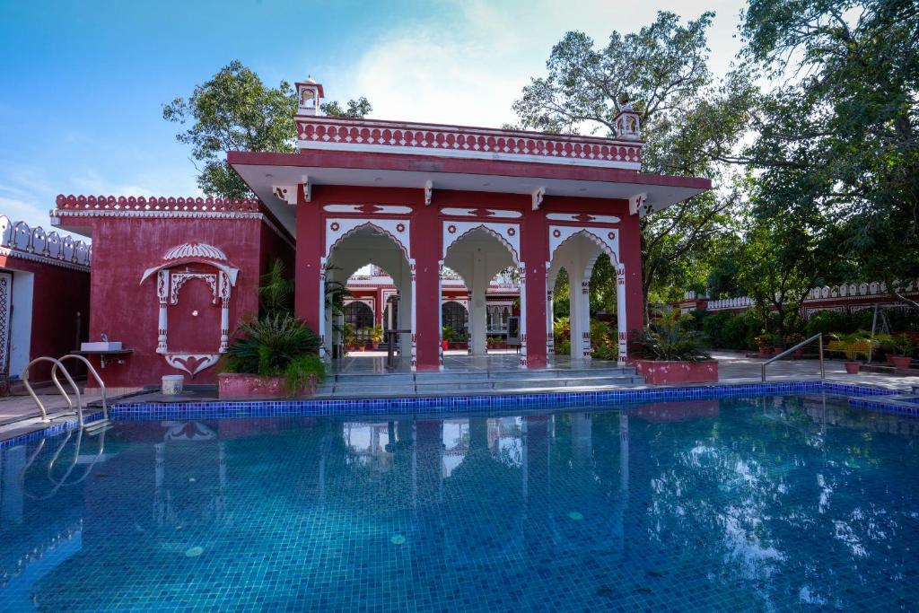 Bazén v ubytování Bageecha Resort nebo v jeho okolí