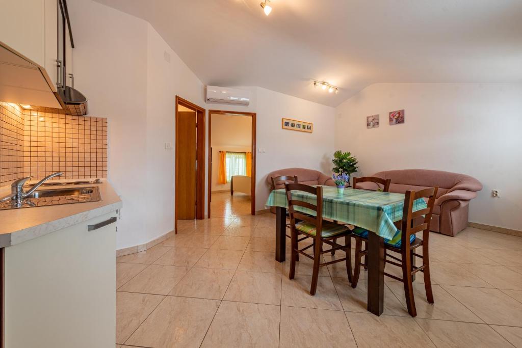 Kuchyň nebo kuchyňský kout v ubytování haus toni