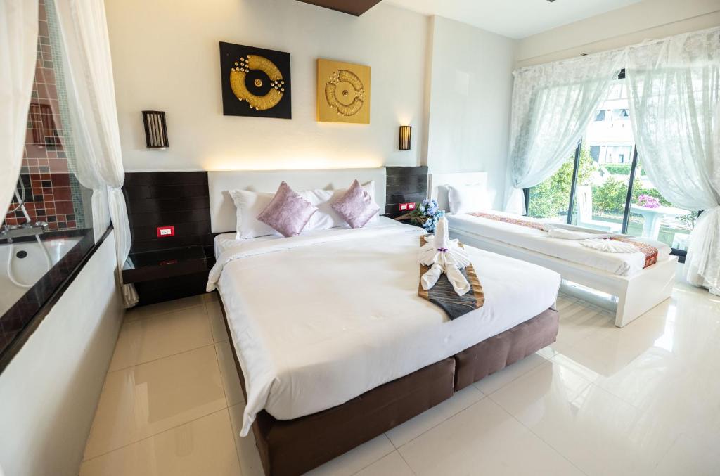 
Family Room with Terrace
