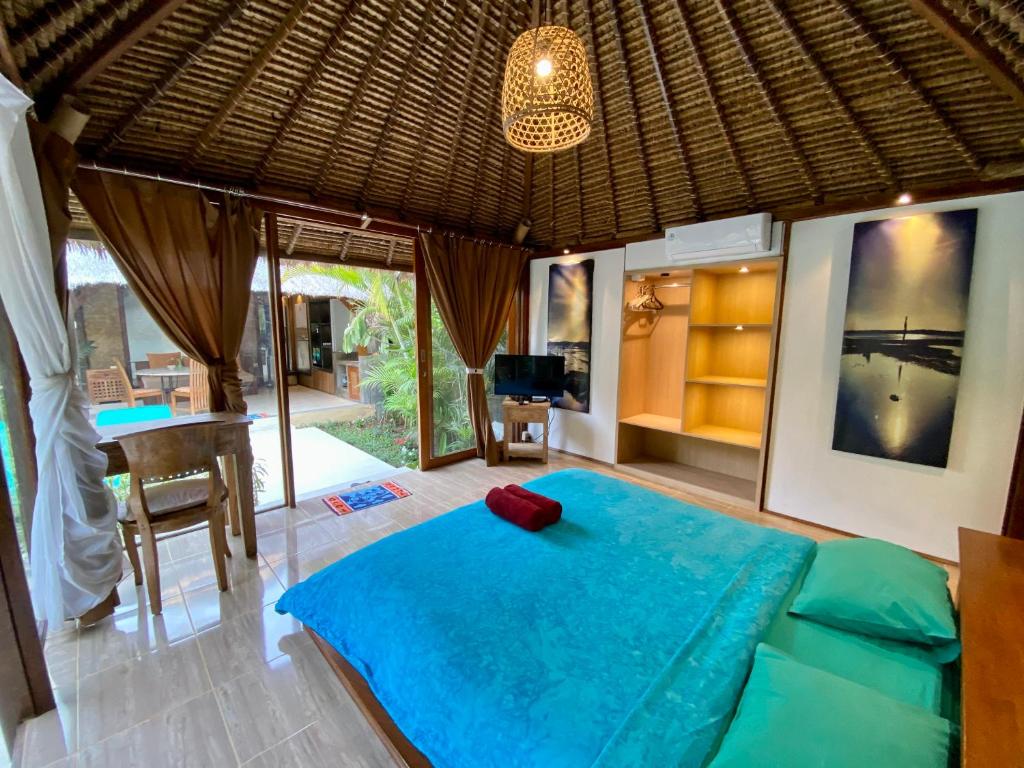 Little Tree House - Bungalow With Patio
