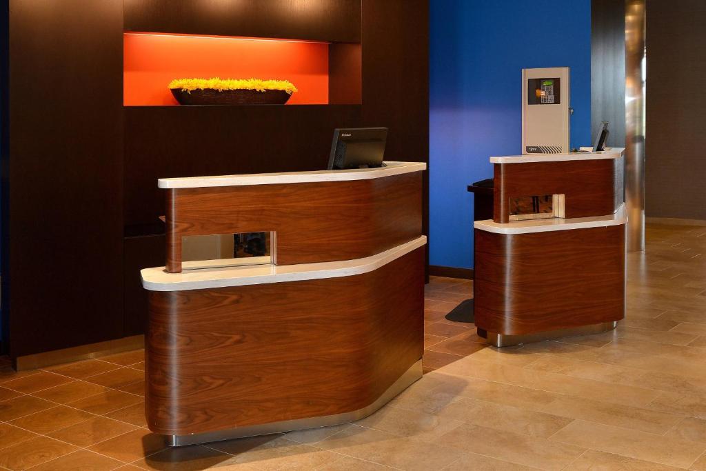 Courtyard by Marriott Youngstown Canfield photo