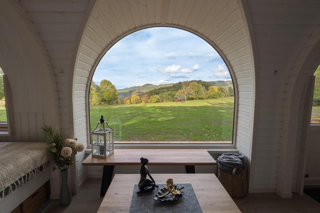Nespecifikovaný výhled na hory nebo výhled na hory při pohledu z luxury tent