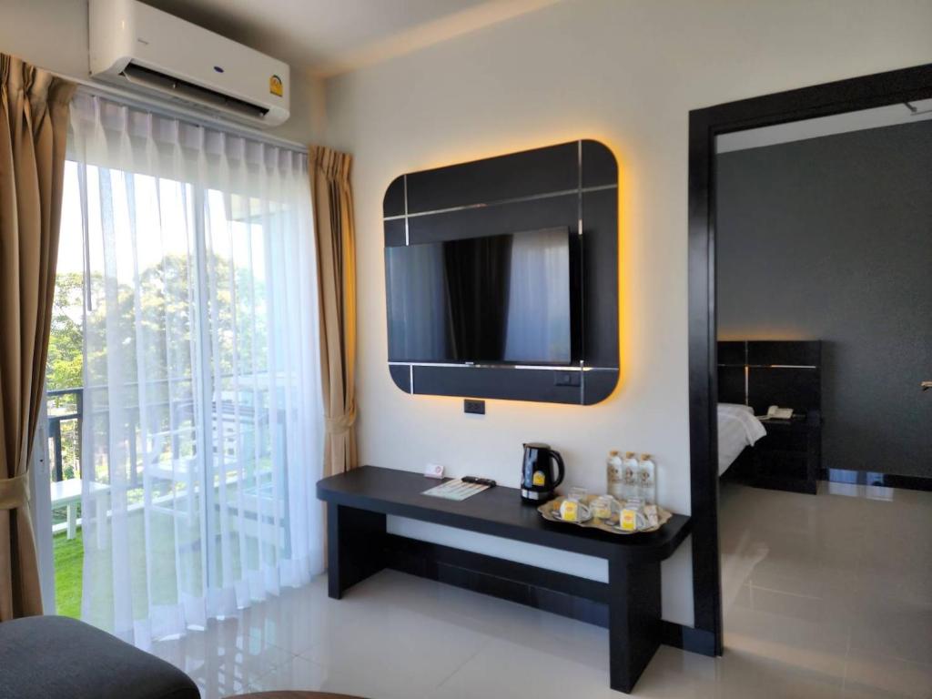 LHC HOTEL AND RESORT - Resim 45