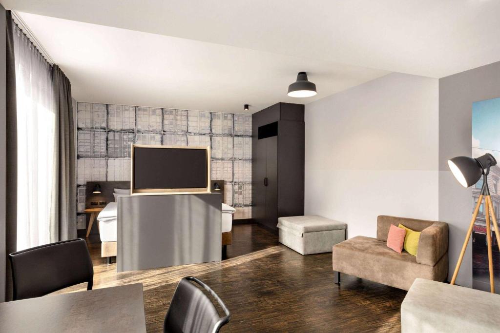 Vienna House Easy by Wyndham Bremen City Apartments - Resim 42