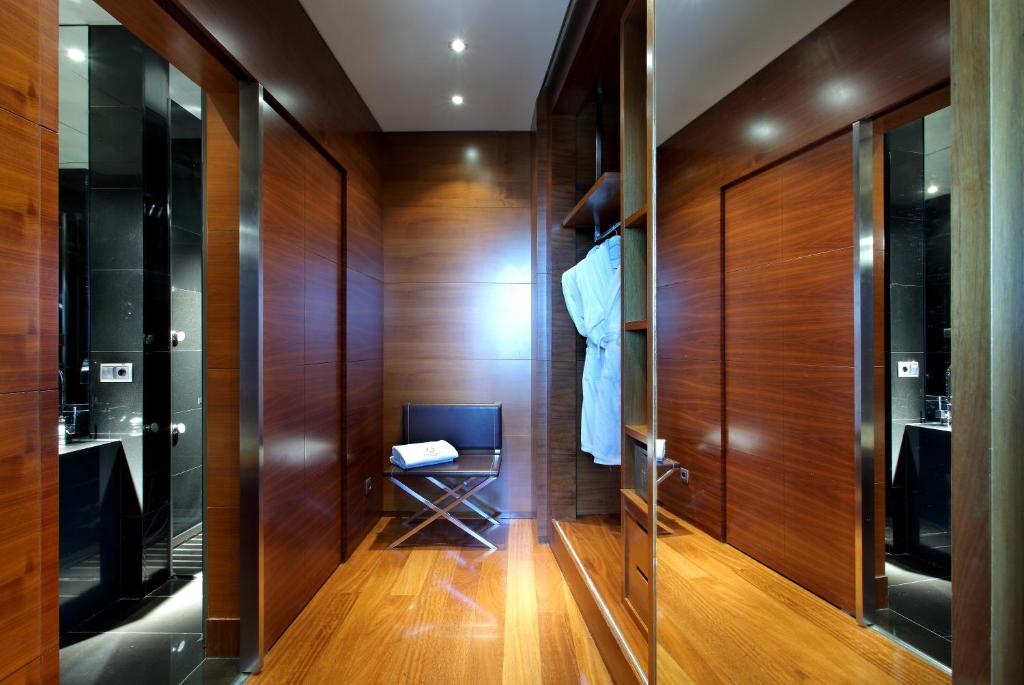 Eurostars Madrid Tower - Resim 23