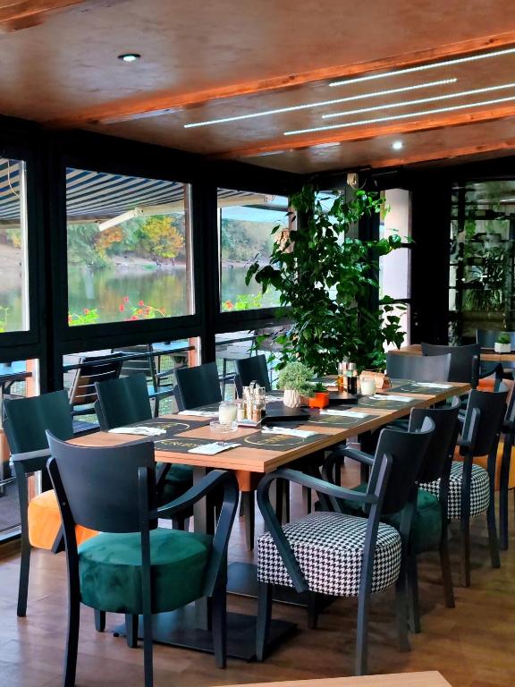 Restaurace v ubytování Cruiser restoran