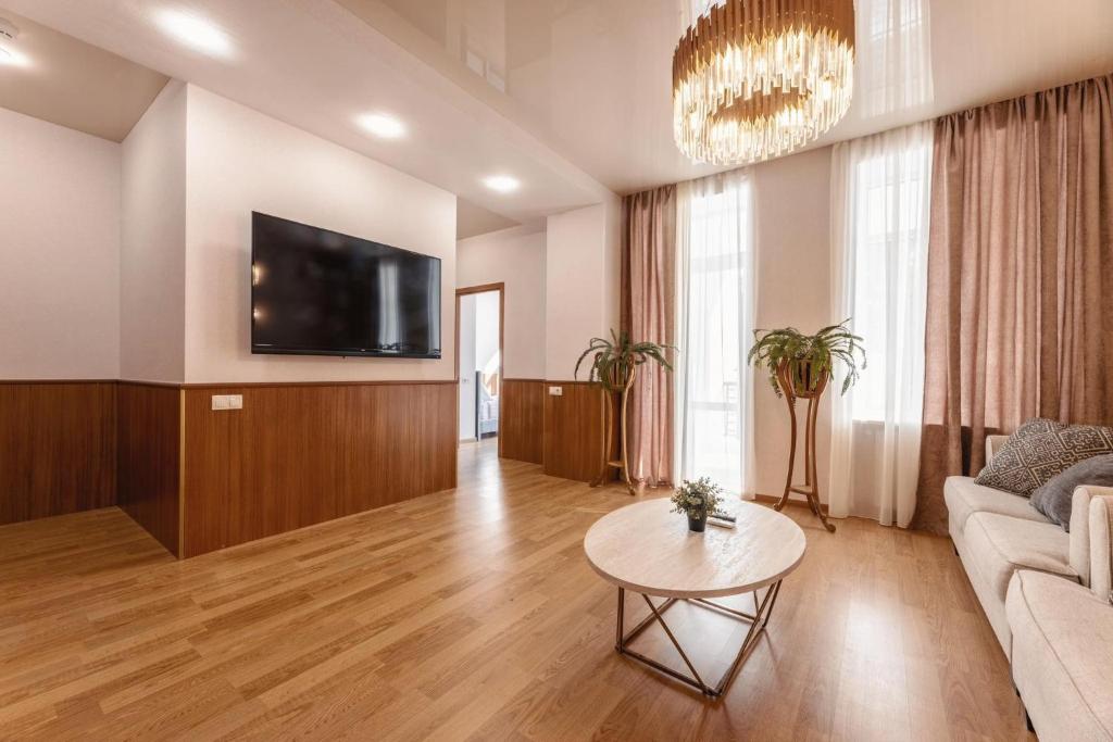 TV a/nebo společenská místnost v ubytování Park Hotel Tskaltubo - Balneo Resort