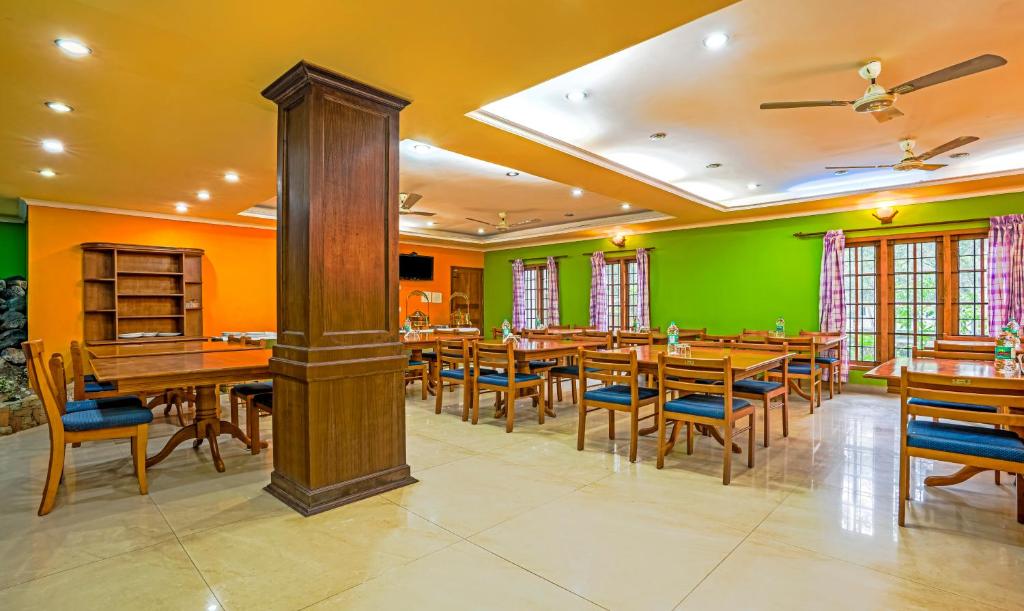 Fotografie z fotogalerie ubytování Itsy Hotels Classiyo Munnar Crown Resorts With Balcony v destinaci Munnar