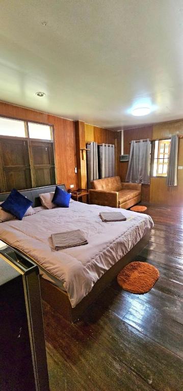 Postel nebo postele na pokoji v ubytování HomDoiIntr Farmstay ฮ่อมดอยอินทร์ ฟาร์มสเตย์