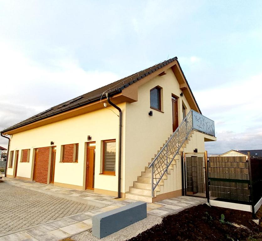 Budova, kde se apartmán nachází