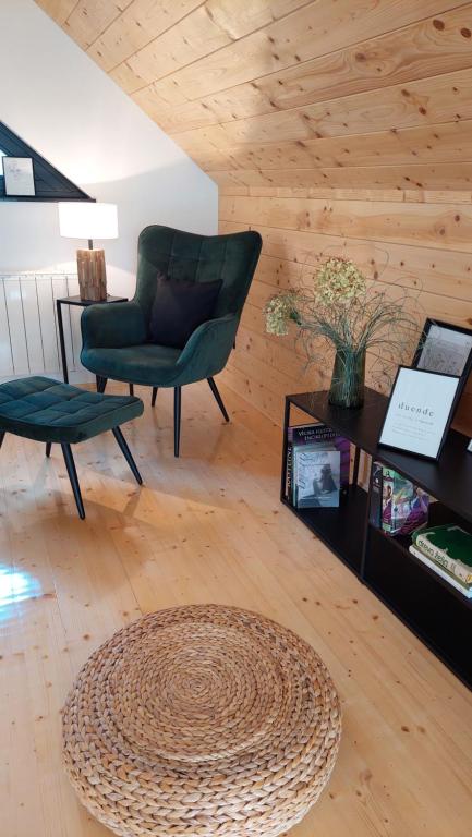 Posezení v ubytování HERBALIJA Apartment Amalija - in the embrace of wellbeing