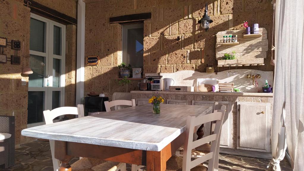 Kuchyň nebo kuchyňský kout v ubytování Agriturismo La Dependance