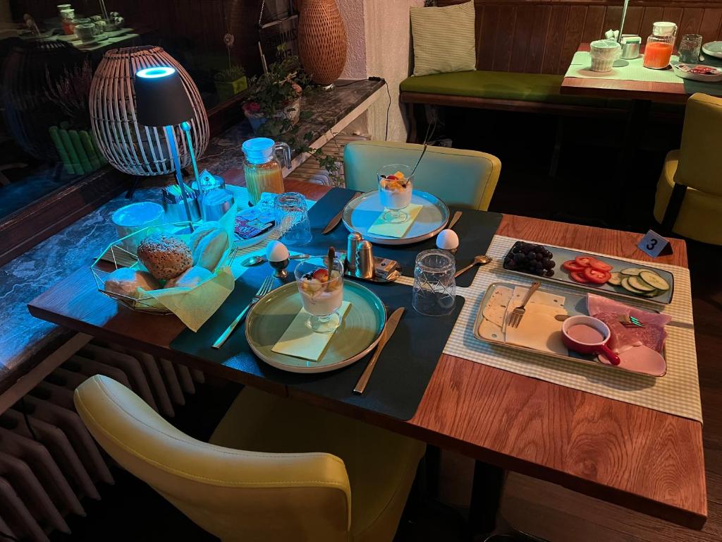 Jídlo v hotelu nebo okolí